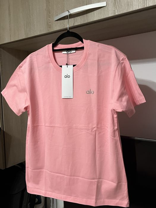 Tricou ALO Yoga nou.
