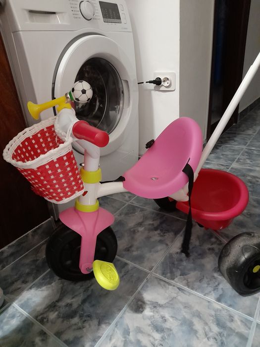 Vand tricicleta cu maner