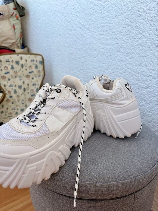 Adidasi albi platforma 37