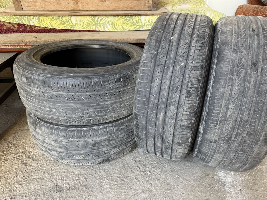 Продается шины 215 55 R17 летный