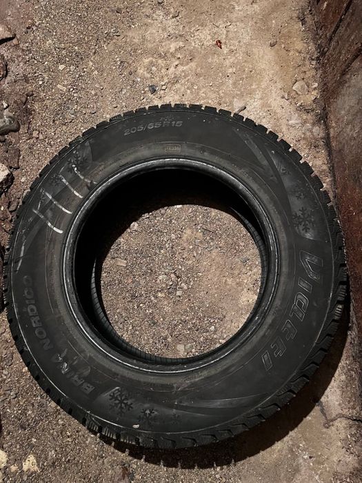 Шины зимние в отличном состоянии