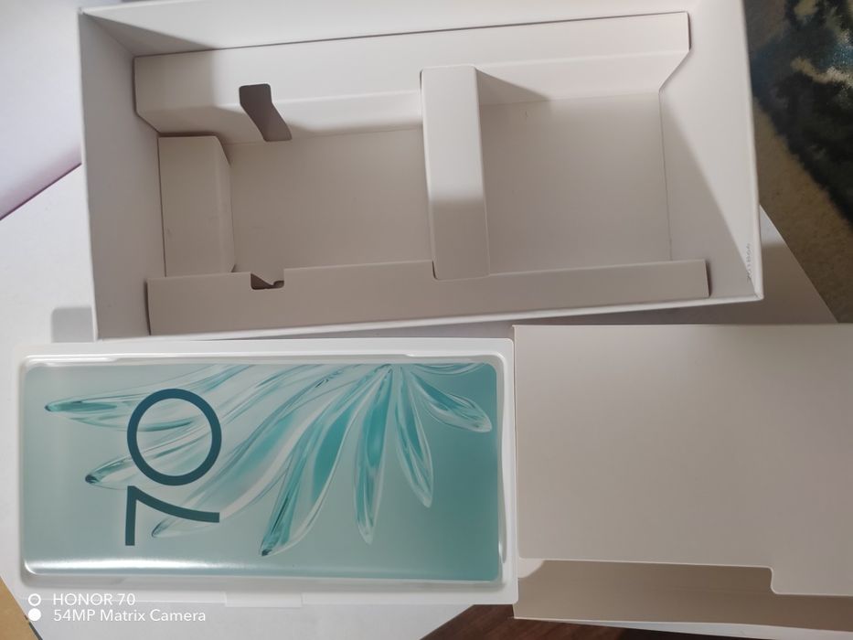 Honor 70 yangi yilga sovg'a