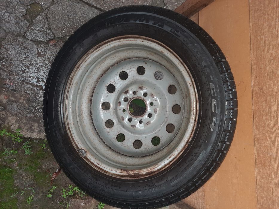 Продам запаску на Лада Гранта