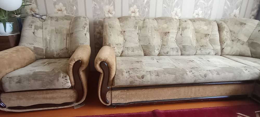 Мягкий уголок диван