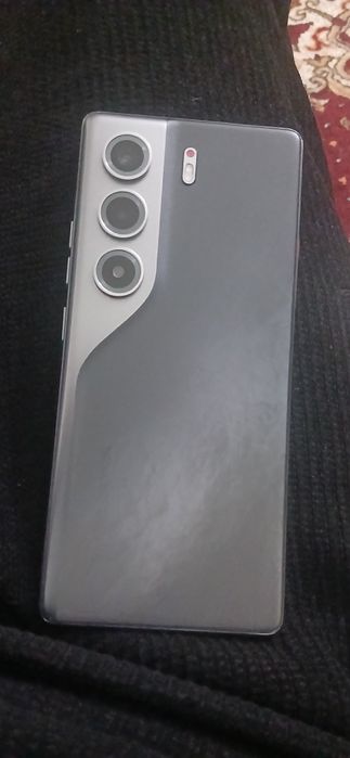 Tecno camon 40 sotiladi