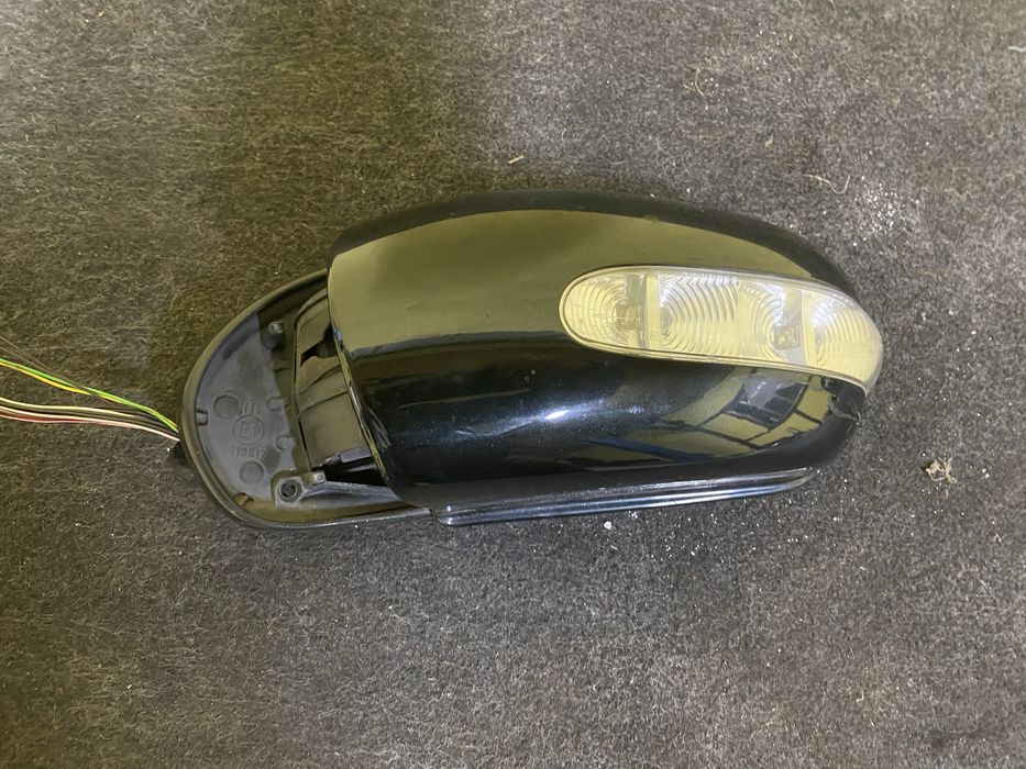 Oglinda St Metcedes E W211 Pret 250 lei