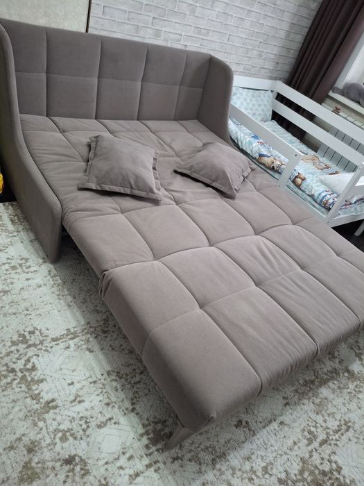 Продам диван Амадей