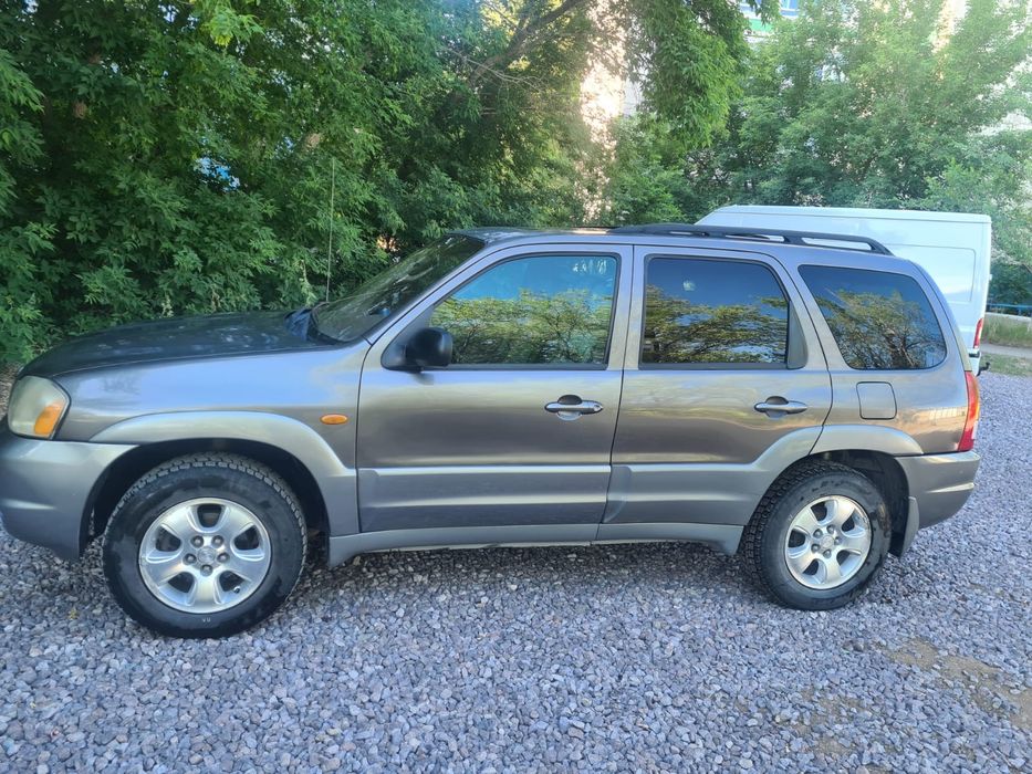 Mazda tribute продам