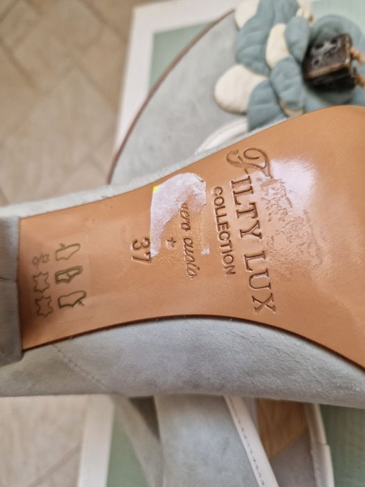 Pantofii dama din  piele intoarsa