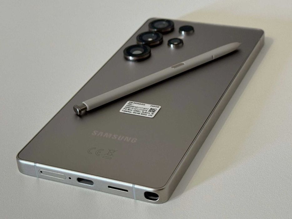 Бартер!Като НОВ!Samsung Galaxy S25 Ultra Titanium Gray(Сив)70 Цикъла.
