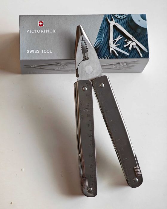 Victorinox Swiss Tool Spirit MXBS и Swiss Tool 115 мм мултитулове