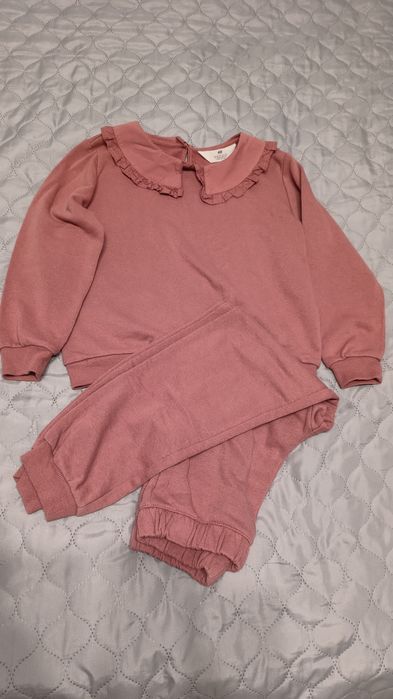 Set Haine H&M pentru fete, in stare impecabila, marime 6-10 ani