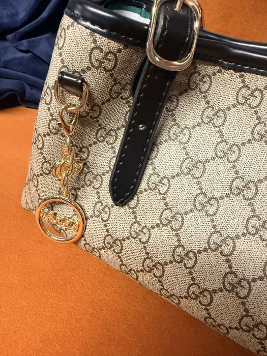 Чанта модел на Gucci