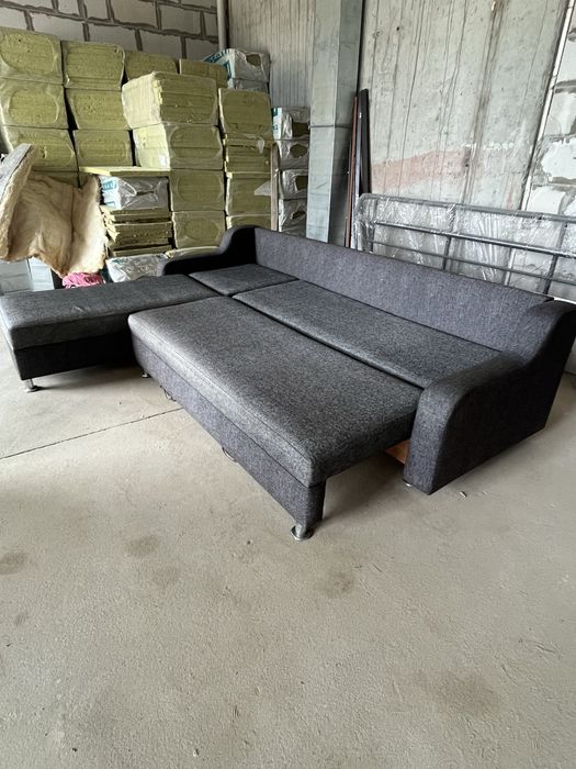 Продам диван в хорошем состоянии.