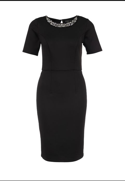 Вечернее платье-футляр