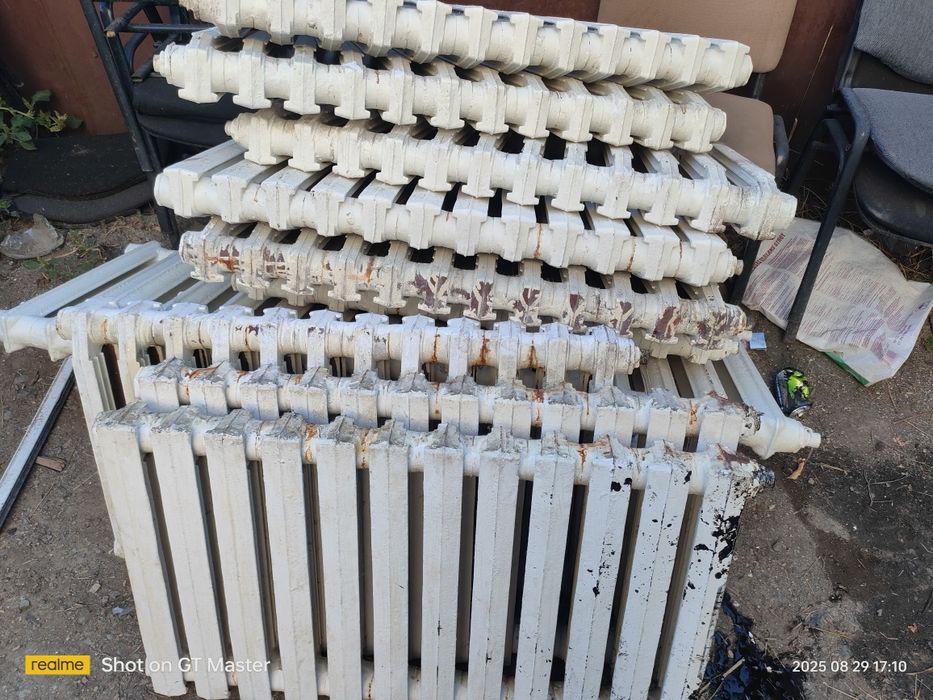 продам радиаторы отопления Б/У