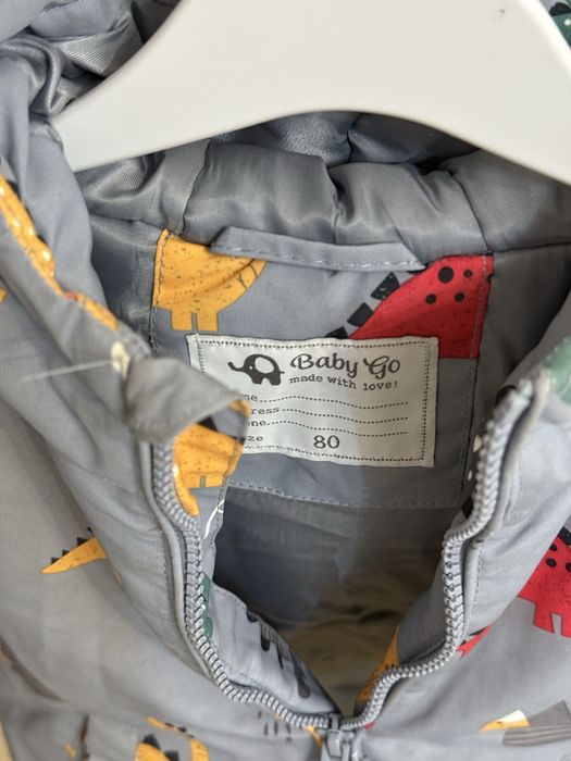 Продам две куртки 80 р.
