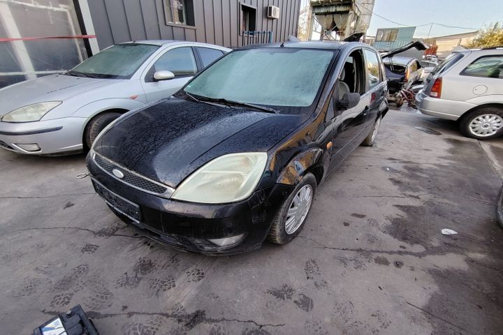 Oglinda dreapta Ford Fiesta 2002 1.4 MT (80 hp)