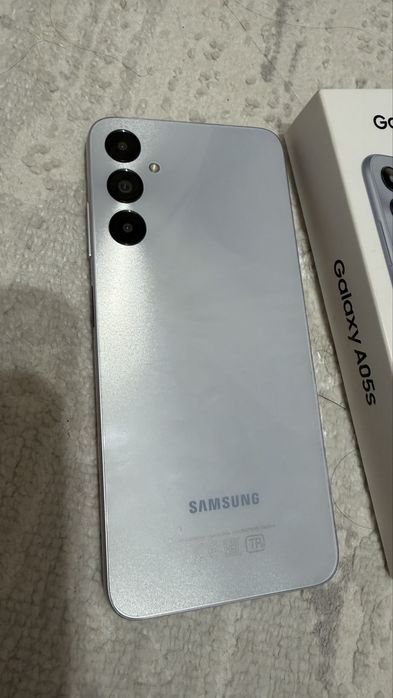 Samsung A05s.