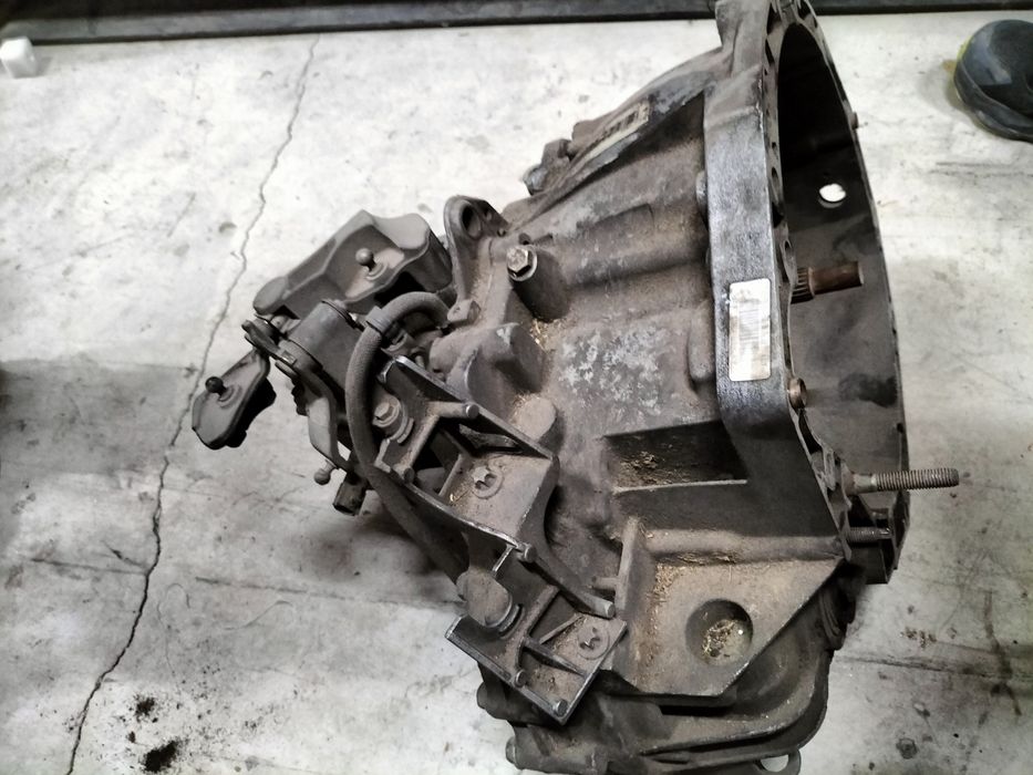 Ръчна скоростна кутия Renault Scenic 1.9DCI / Рено Сценик 1.9дци