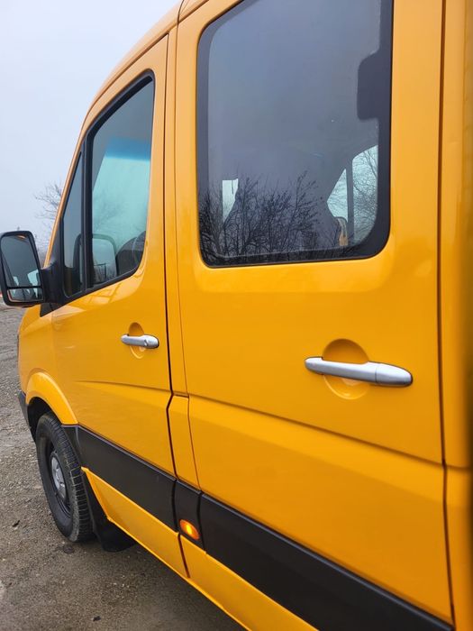 Mercedes Doka 5 locuri