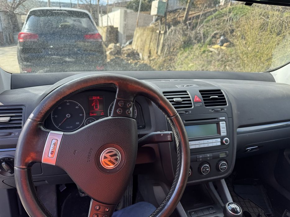 VW Golf 5 2.0TDI 170 на части