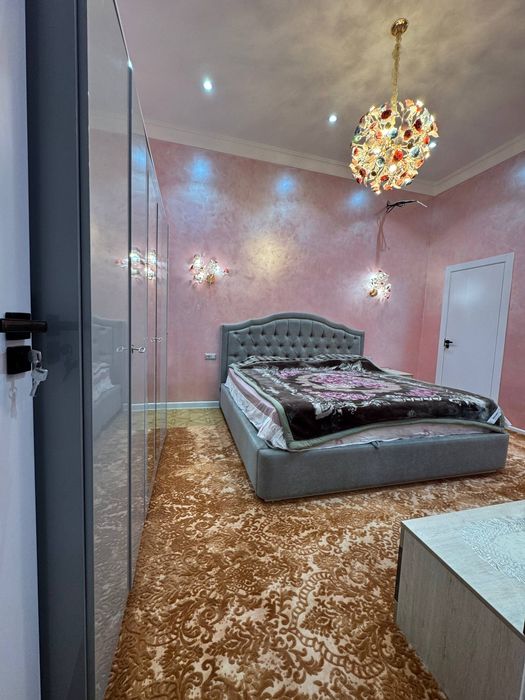 Ўзимни уймини Юнусабадск район Хотира майдони.