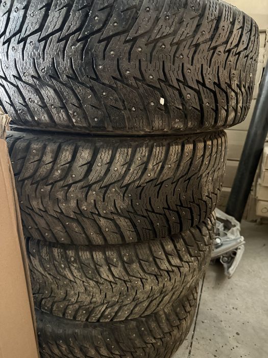 Шина с диском 215/55/17