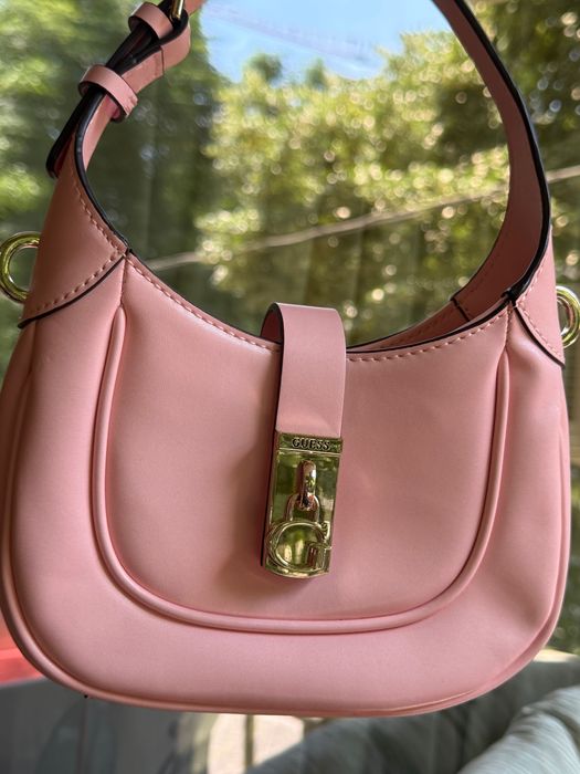 чанта Guess Maimie Mini Hobo в розово
