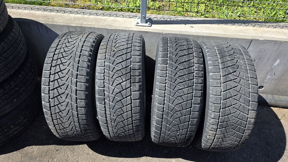 Джанти за BMW 17" със зимни гуми.