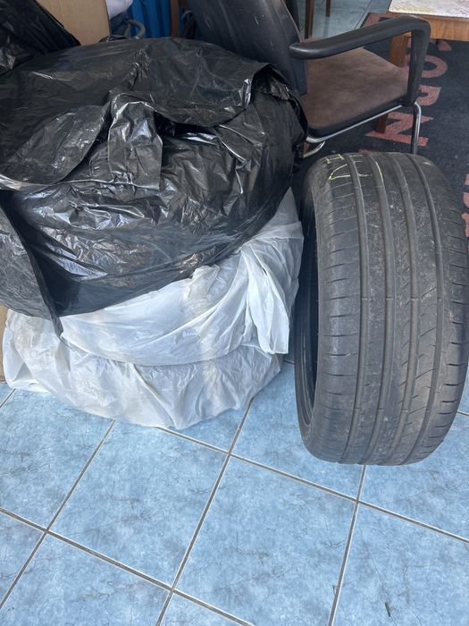 Vand 4 cauciucuri sezon de vara
