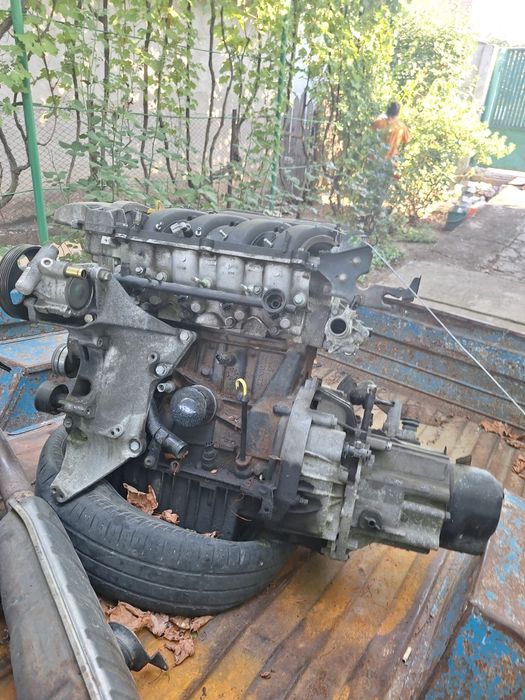 Vând motor și cutie laguna2 1.8 16v perfect funcționale