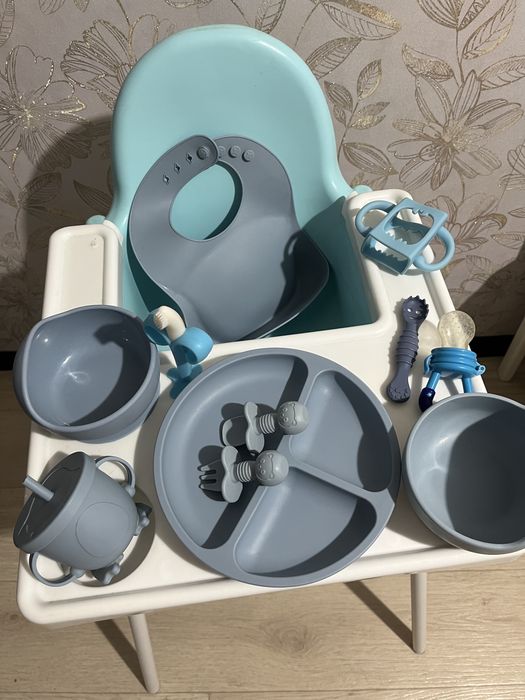 Стульчик ИКЕА и посуда.