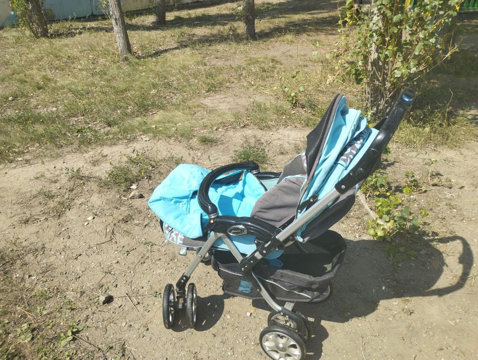 Продам детскую коляску с 0 до 3 лет. Торг