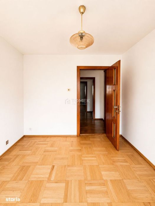 Apartament 4 camere suprafata mare zona Scriitorilor Brasov