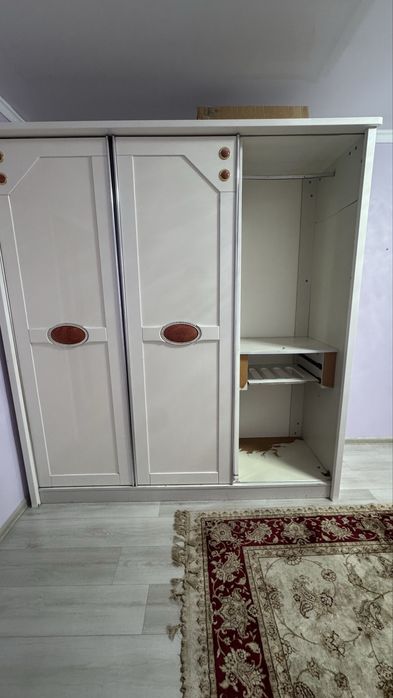 Продам шкаф-купе