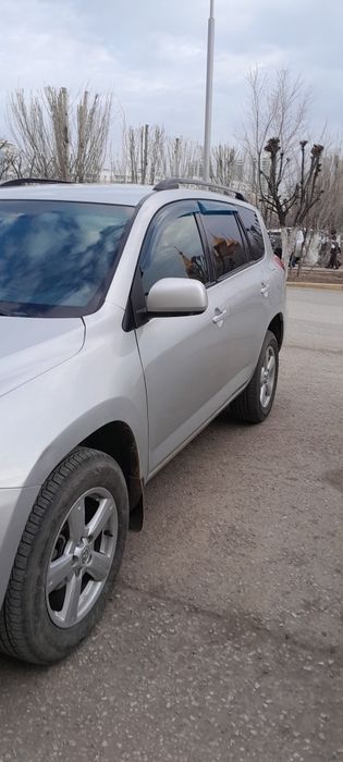 Тойота раф 4 2007 года