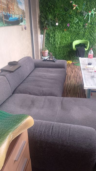 Продавам диван расигателен