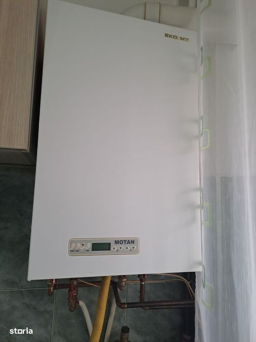 Garsoniera parter,stradala, M-uri