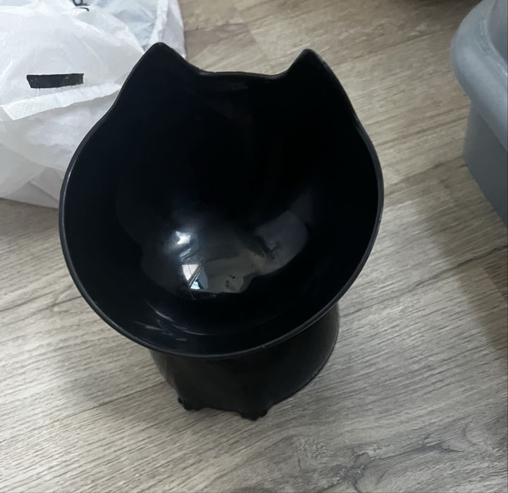 Миска стеклянная на подставке для кошек, котят .