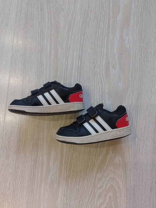 Кожени маратонки Adidas номер 25