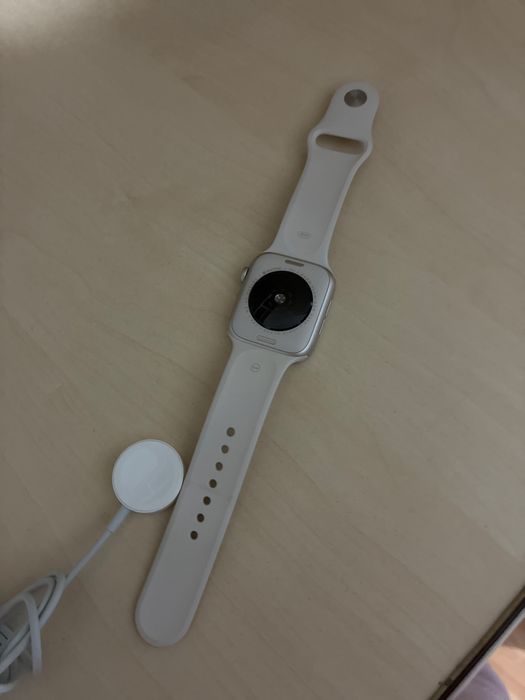Apple watch se 2022 starlight baterie 100 la suta.