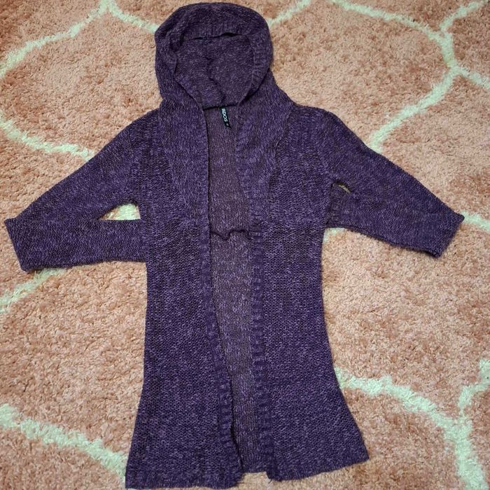 Вталена еластична Жилетка с качулка