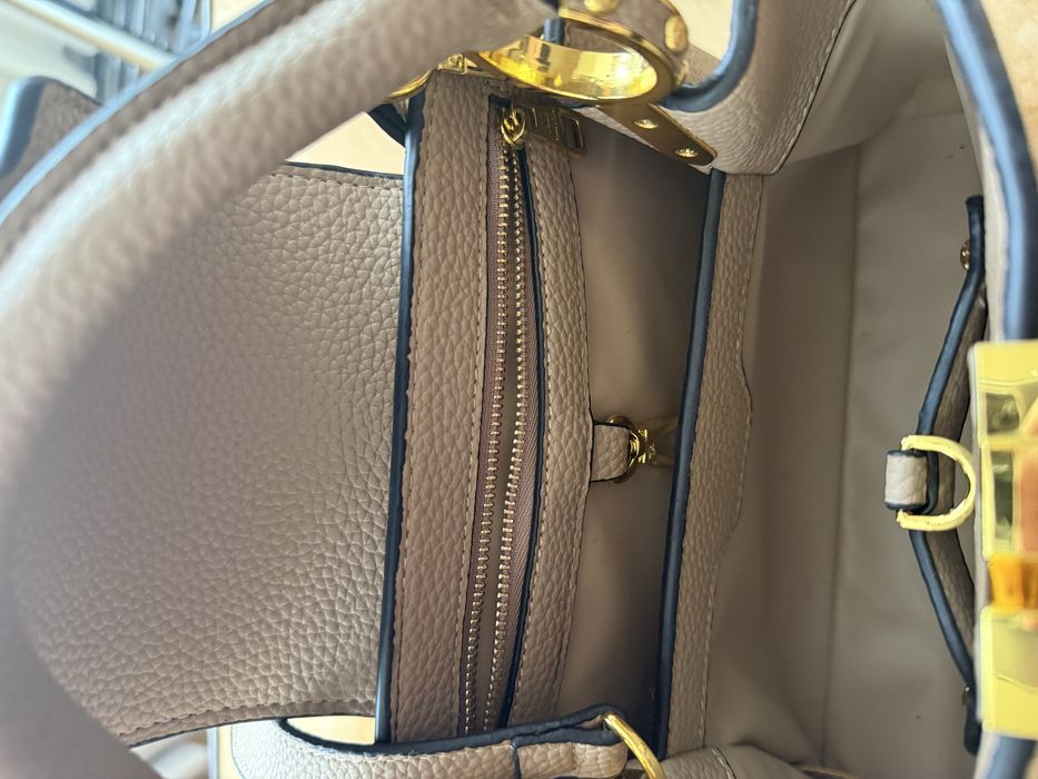 Poșetă Louis Vuitton din piele