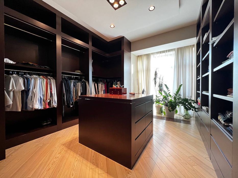 Ойбек Аренда Имперял 5 комнт а уютная квартира в новостройке