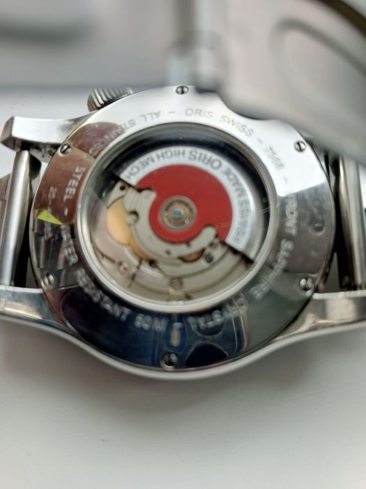 Продам часы в отличном состоянии