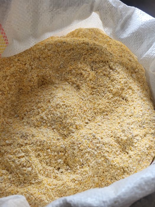 Boabe , grau , tarate , uroaie , mazare ,srot soi, srot floare