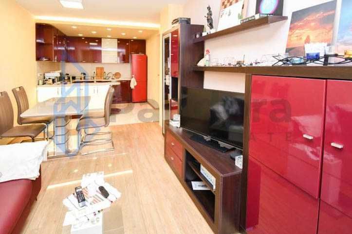 Дава се под наем Тристаен апартамент в София, Зона Б-18 - 116 кв.м за 520 € - Снимка #2