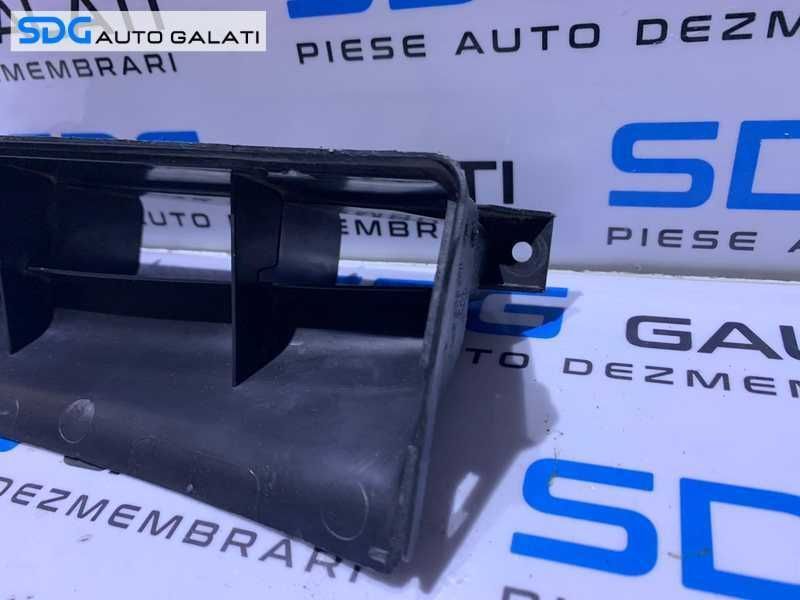 Priza Deflector Difuzor Captare Aer Skoda Superb 2 2013 - 2015 Cod 1K0805971C [D0809]