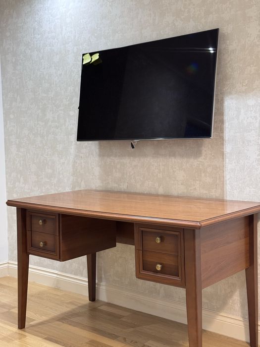 продам рабочий стол качественный